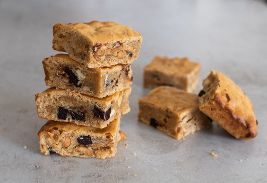 Air Fryer Peanut Butter Chocolate Chip Blondies